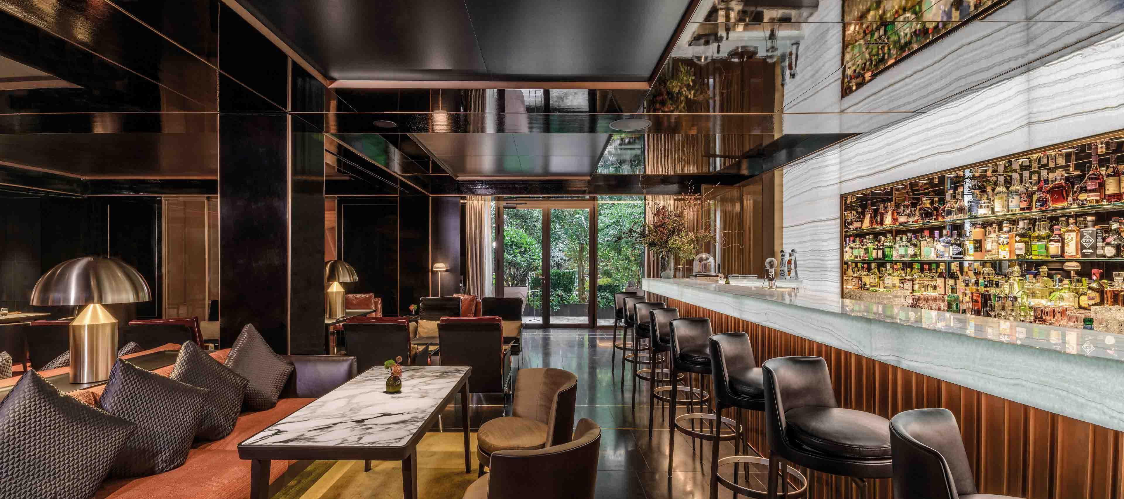 Flexform Bulgari bar Paris