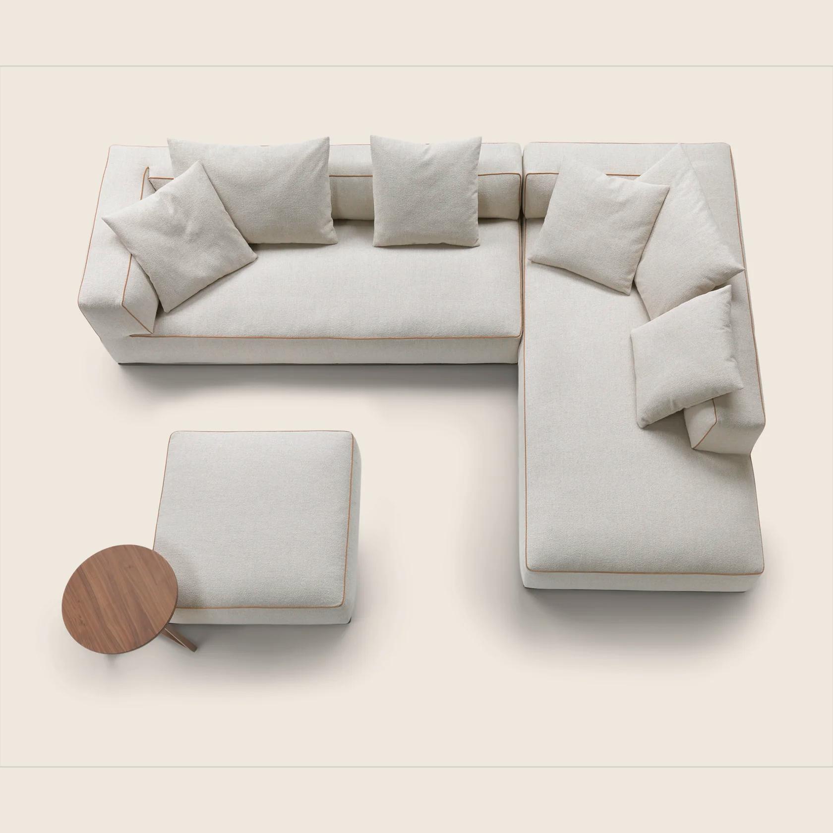 029307_PERRY_SECTIONAL_SET_03_Q.png